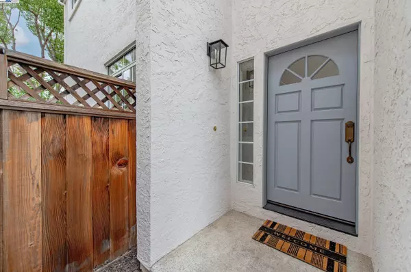 821 Kolb Pl, Santa Clara, CA 95050