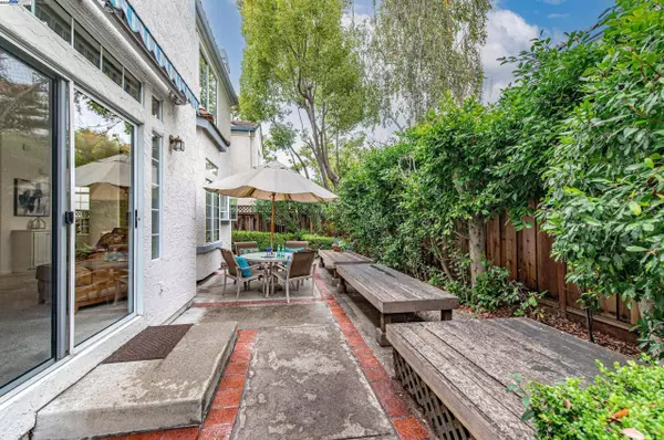 821 Kolb Pl, Santa Clara, CA 95050