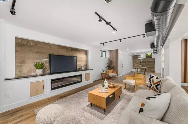 4073 Stanley Blvd, Pleasanton, CA 94566