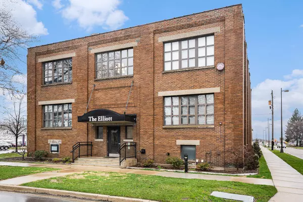 633 Elliott Avenue #7, Grand Haven, MI 49417