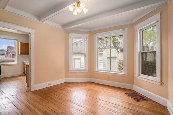 87 Monroe Avenue, Muskegon, MI 49440