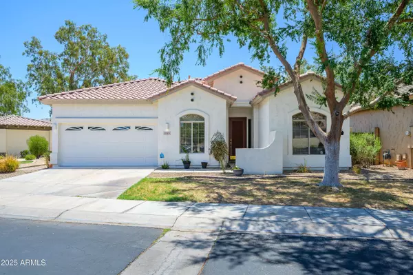 2519 E DARREL Road, Phoenix, AZ 85042