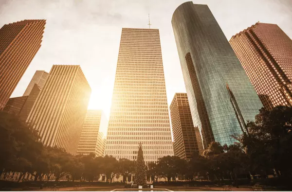 From Mountains to Metropolis: Comparing Real Estate, Lifestyle & Investment Potential in Durango, CO and Houston, TX