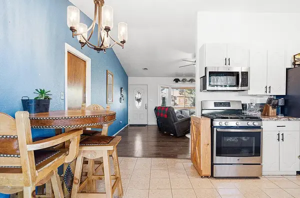 1417 Woodland Dr, Bloomfield, NM 87413-6366