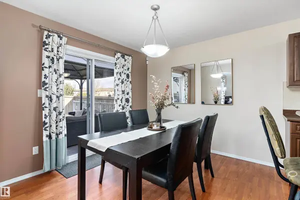 1510 37A AV NW NW, Edmonton, AB T6T 0E3