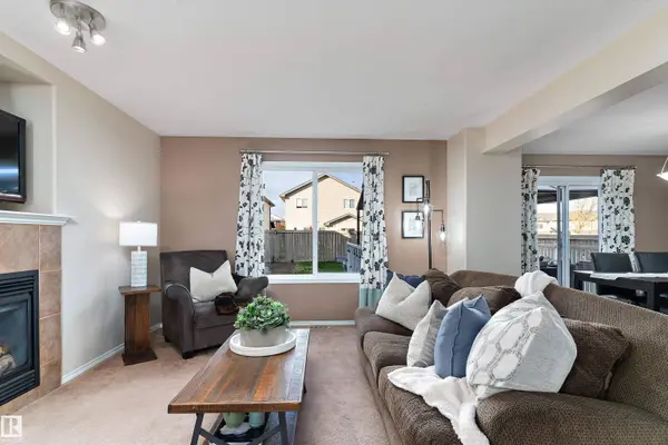 1510 37A AV NW, Edmonton, AB T6T 0E3