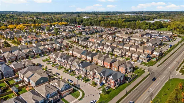 100 Celano DR, Hamilton, ON L8B 1V2