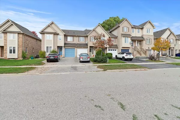 2069 Glenhampton RD, Oakville, ON L6M 3W9