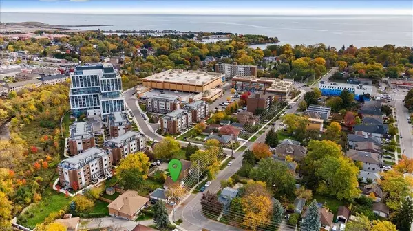 1097 Enola Avenue, Mississauga, ON L5G 4B1