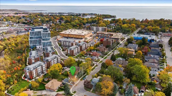 1097 Enola AVE, Mississauga, ON L5G 4B1