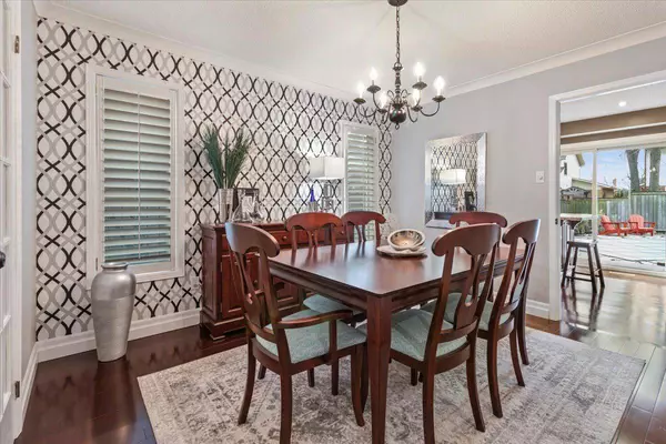 3182 Tania CRES, Burlington, ON L7M 3M7