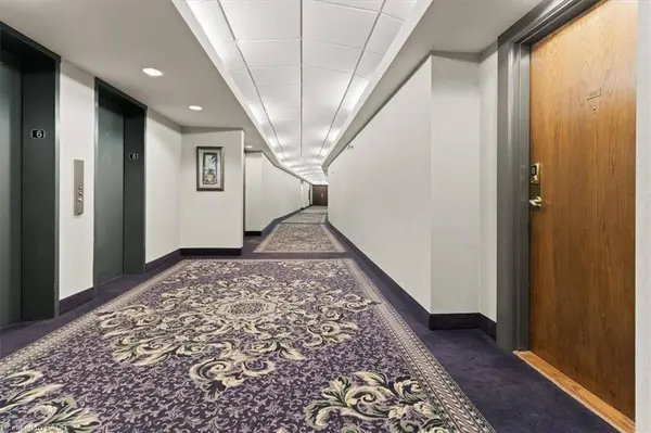 77 Governors Road #602, Hamilton, ON L9H 7N8