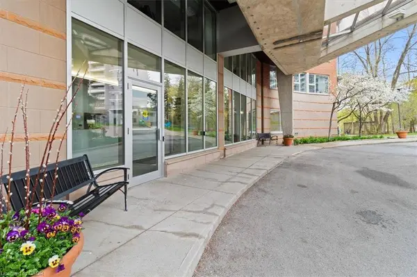 77 Governors Road #602, Hamilton, ON L9H 7N8