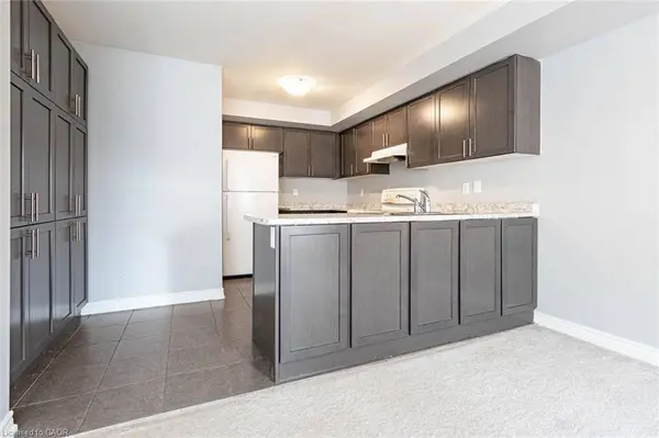420 Linden DR #31, Waterloo, ON N3H 0C6