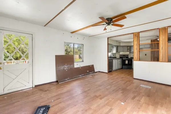 190 Creek Dr, Whitney, TX 76692-7536