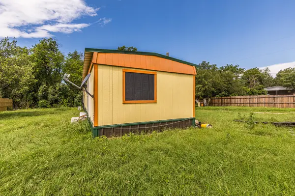 190 Creek Dr, Whitney, TX 76692-7536