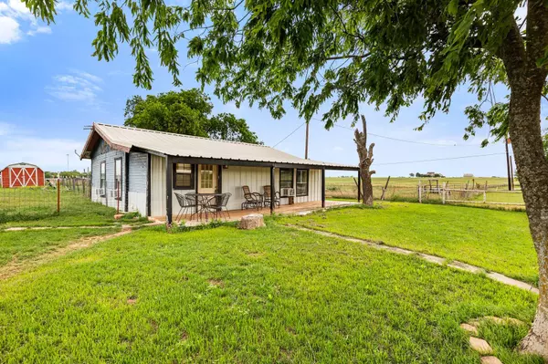 729 Twin Bends RD, Crawford, TX 76638