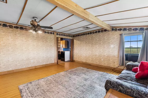 729 Twin Bends RD, Crawford, TX 76638