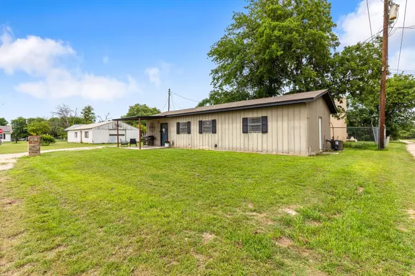 131 Norm ST, China Spring, TX 76633