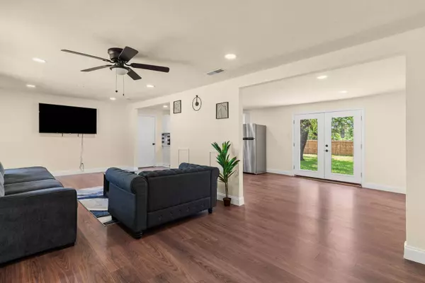 1145 E Sunset ST, Waco, TX 76704