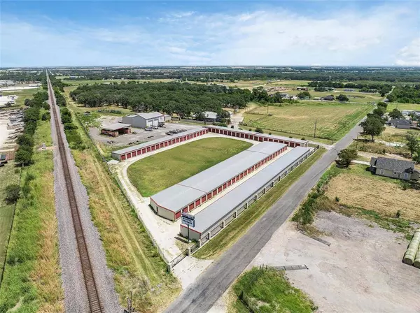 193 E Hilltop Road, Elm Mott, TX 76640