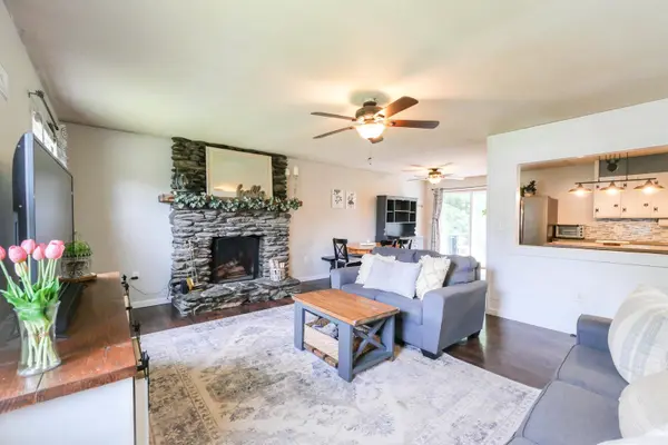 232 Meadow LN, West Rutland, VT 05777