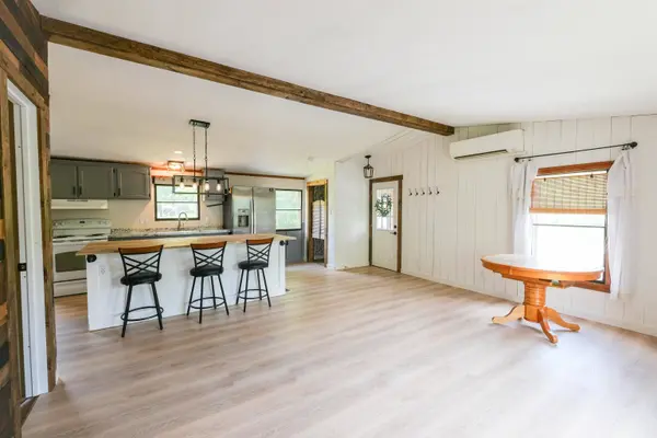 643 Parker RD, Pittsford, VT 05763