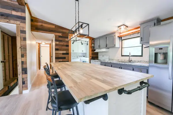 643 Parker RD, Pittsford, VT 05763