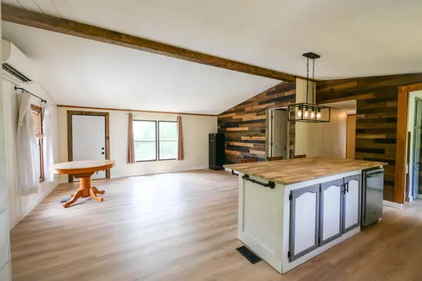 643 Parker RD, Pittsford, VT 05763