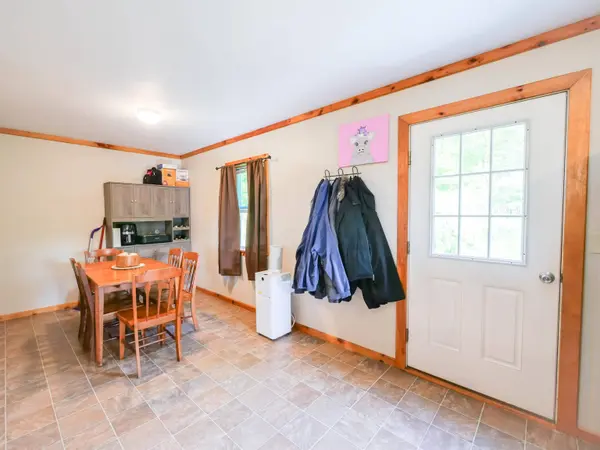 20 Perch Pond RD, Benson, VT 05743