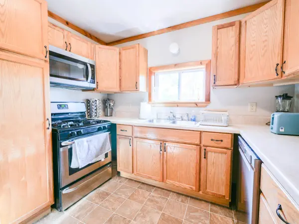 20 Perch Pond RD, Benson, VT 05743