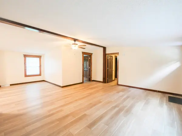 5190 Whipple Hollow RD, Pittsford, VT 05744
