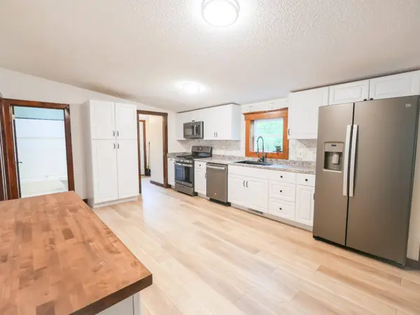 5190 Whipple Hollow RD, Pittsford, VT 05744