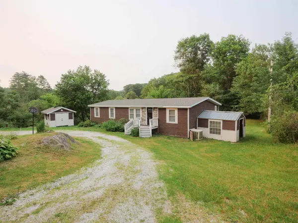 5190 Whipple Hollow RD, Pittsford, VT 05744