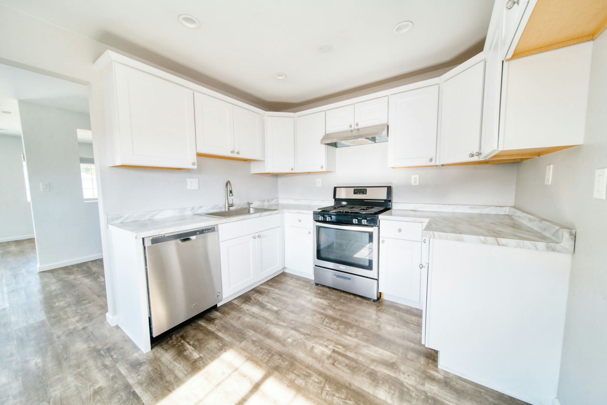 modern white kitchen