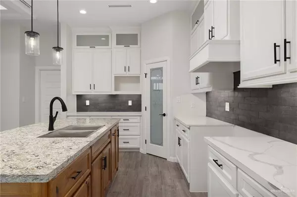 3801 La Paloma DR, San Juan, TX 78589