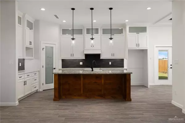 3801 La Paloma DR, San Juan, TX 78589