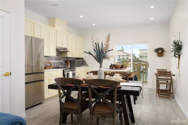 1009 Bass AVE #1, Port Isabel, TX 78578