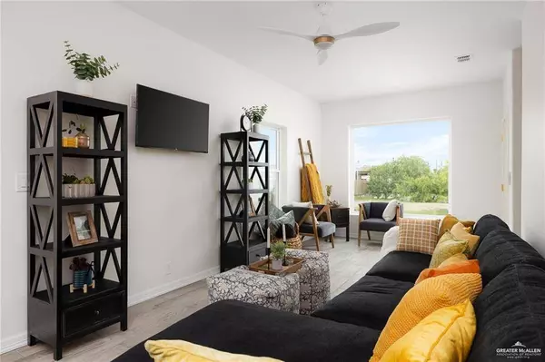 1009 Bass AVE #1, Port Isabel, TX 78578