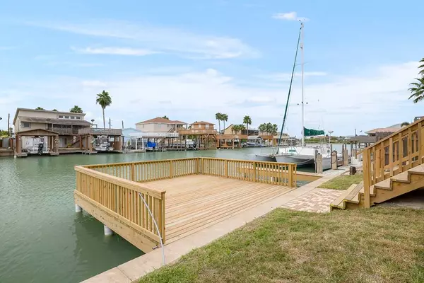 1009 Bass Ave, Port Isabel, TX 78578