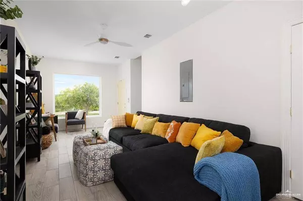 1009 Bass AVE #1, Port Isabel, TX 78578