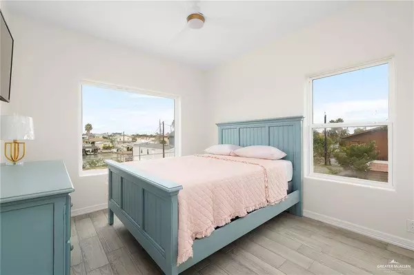 1009 Bass AVE #3, Port Isabel, TX 78578