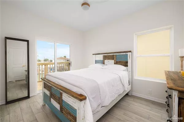 1009 Bass AVE, Port Isabel, TX 78578