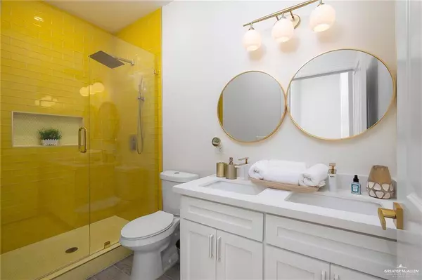 1009 Bass AVE, Port Isabel, TX 78578