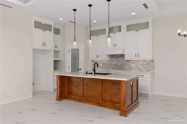 3901 La Paloma DR, San Juan, TX 78589