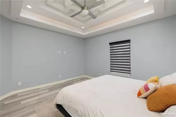 5904 N Dodger ST, Pharr, TX 78577