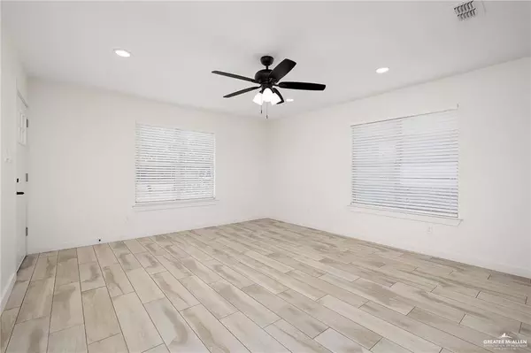 321 E Stubbs ST, Edinburg, TX 78539