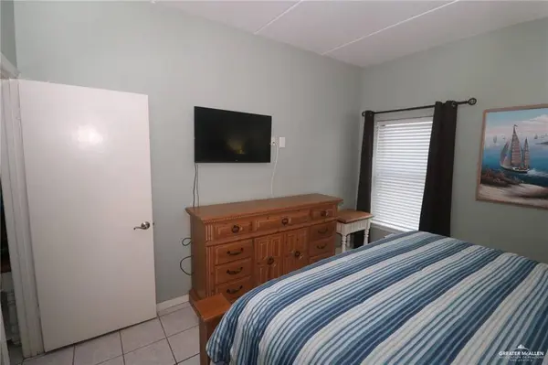 125 E Georgia Ruth DR #B202, South Padre Island, TX 78597