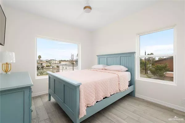 1009 Bass AVE #3, Port Isabel, TX 78578