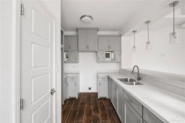 2105 Azalea ST, Mission, TX 78573